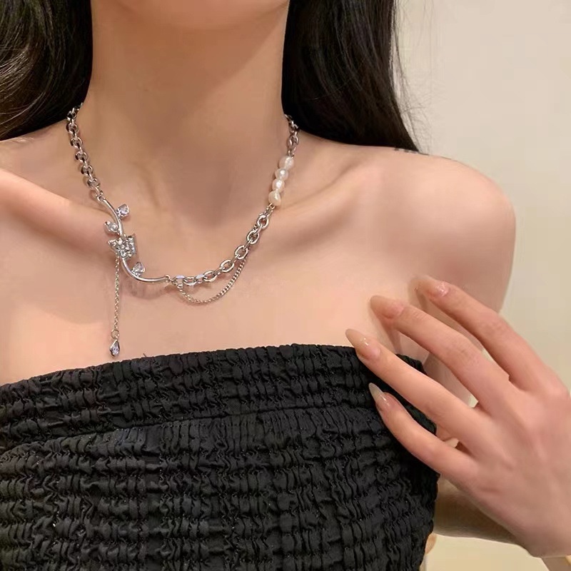 Kalung Mutiara Imitasi Bahan Titanium Steel Gaya Hip Hop Untuk Wanita