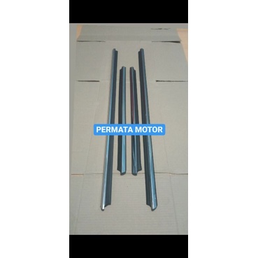 watersrip Pelipit Kaca Mobil Sirion 2011-2017 Crom