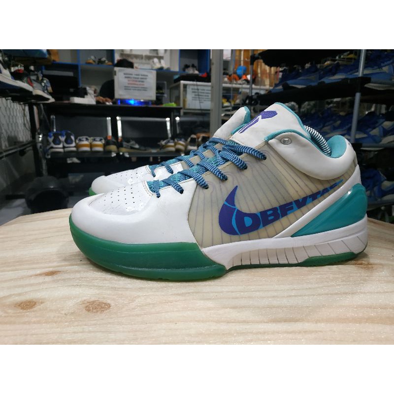 kobe nike 4