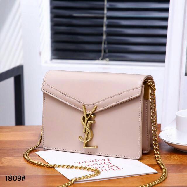 BEST SELLER TAS WANITA TAS Yves Saint Laurent | YSL
Saint Laurent Flap Bag 1809 TAS BATAM TAS IMPORT