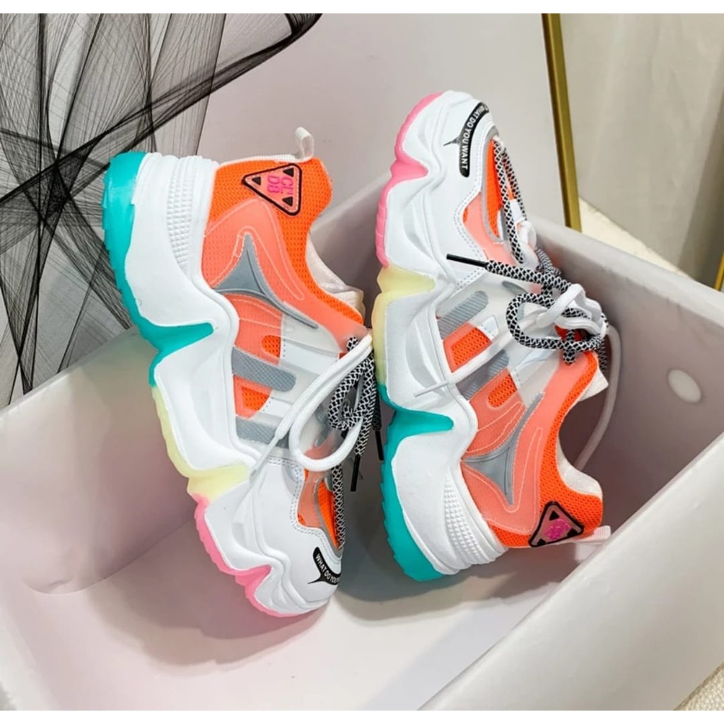 Sepatu Sneakers Lucu Wanita 37 - 40 Model Terbaru AS160