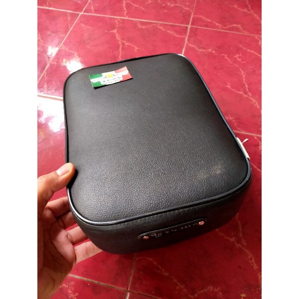 Jok Pisah Belakang Vespa Super Sprint Bajaj Bahan Fiber