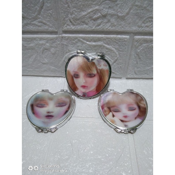 Kaca cermin lipat mini / kaca cermin lipat karakter 2 sisi