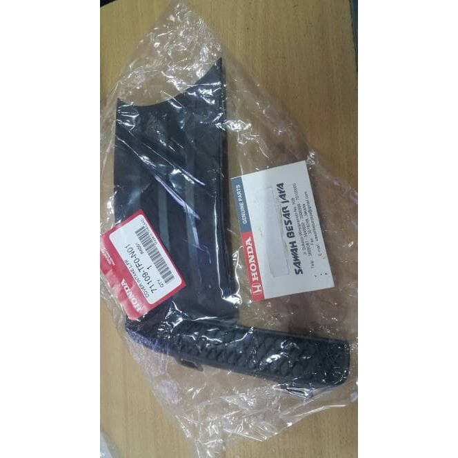 Kisi Kisi / Cover Bumper Depan Mobil HondaJazz S / RS 2012 2013