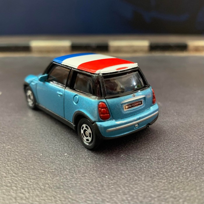 Tomica Mini Cooper Selection - France - Base Besi - Made in China