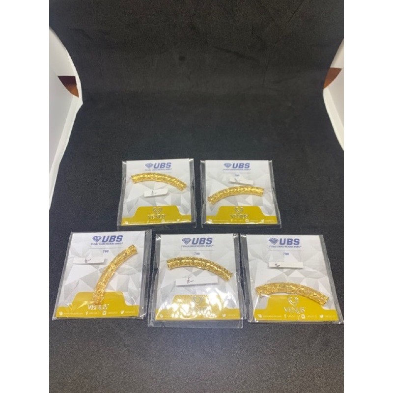 Charm emas asli kadar 700 UBS untuk gelang kawat atau kristal sudah sama gelangnya?
