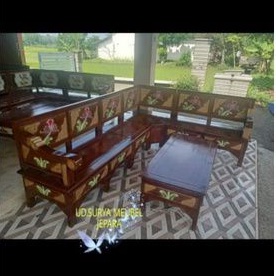 Kursi ruangan tamu sudut pojok kursi tamu. model L bahan kayu jati ukir