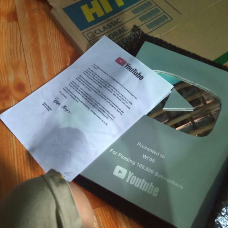 silver play button ytb