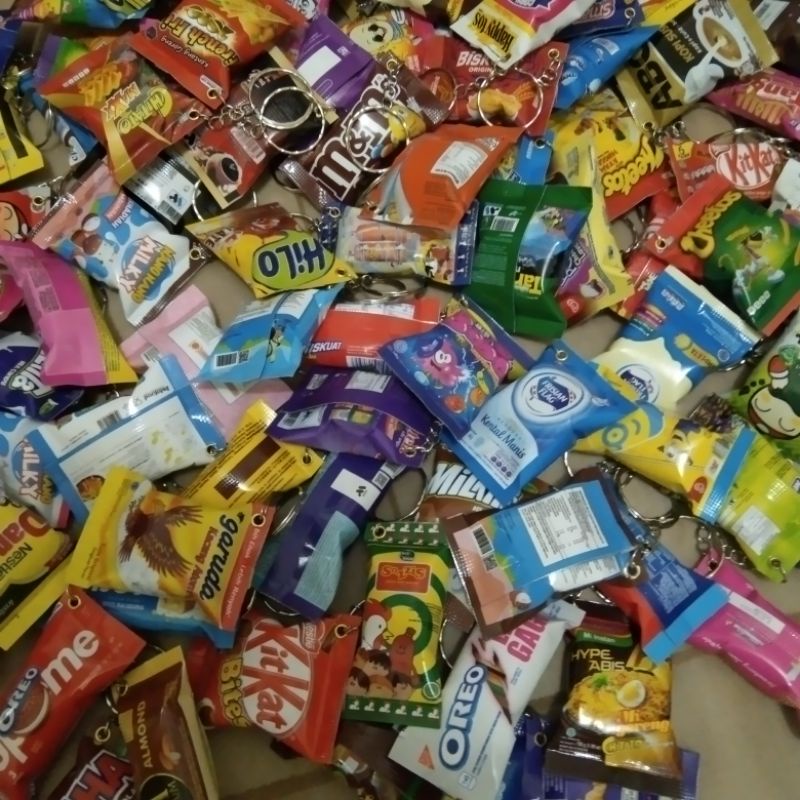 100pcs GANTUNGAN KUNCI SNACK ganci motif Snack  souvenir gantungan kunci  pernikahan miniatur makana