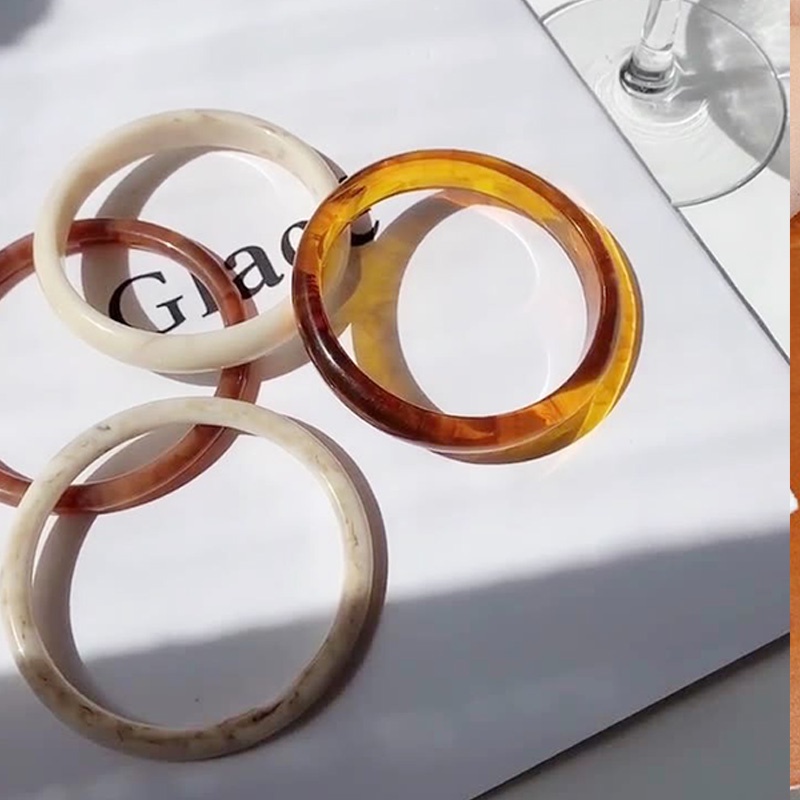 Gelang Bahan Akrilik Pola Amber Gaya Korea Klasik Untuk Wanita