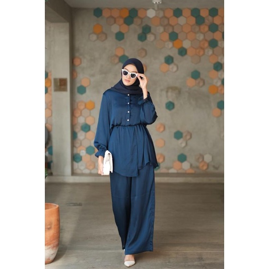 ivone set by EYBERLI