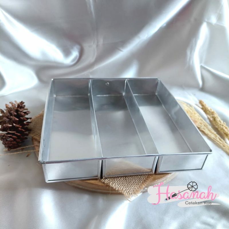 Loyang Brownies Sekat 3 Ukuran 28 x 28 cm TEBAL