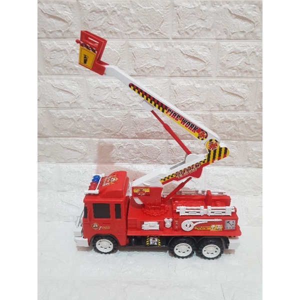 Mainan Mobil Truk Pemadam Kebakaran Ukuran Besar - Mainan Mobil Pemadam Api