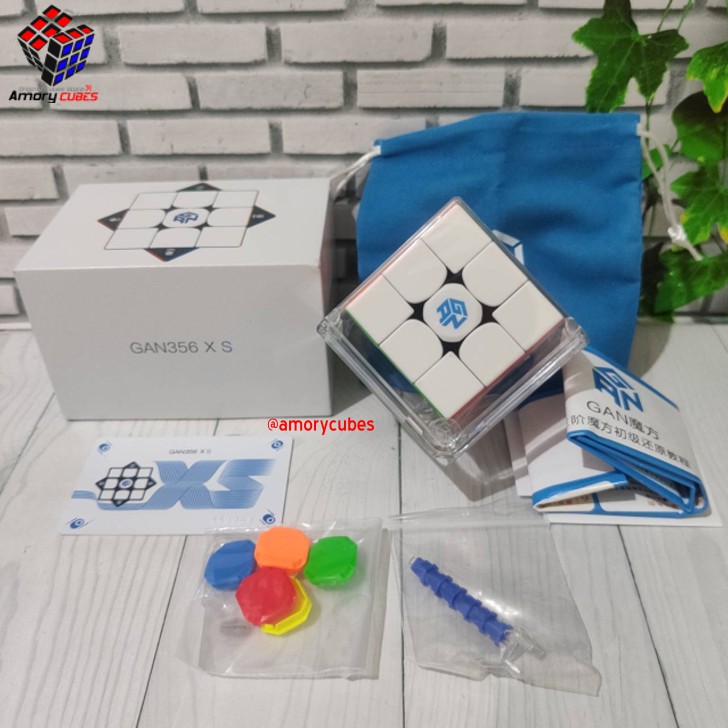 Rubik 3X3 GAN 356XS Magnetik STICKERLESS RED / SpeedCube GAN 356 XS