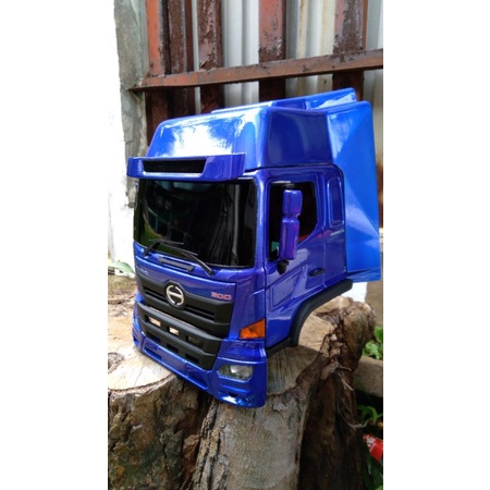 miniatur kabin truk Hino 500 skala 1:14