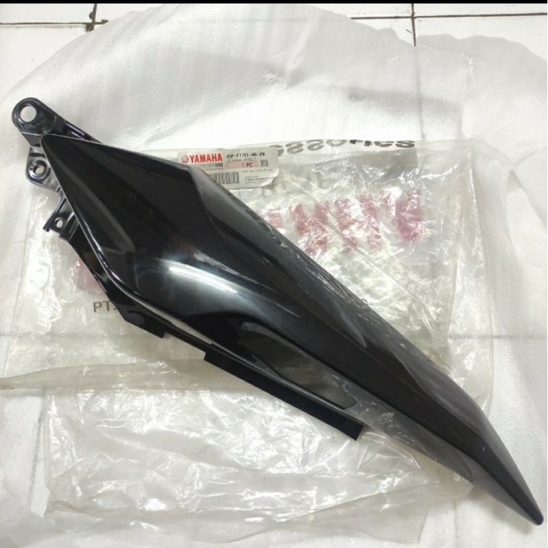 Jual Cover Body Belakang Kanan Byson Hitam Original Yamaha Shopee