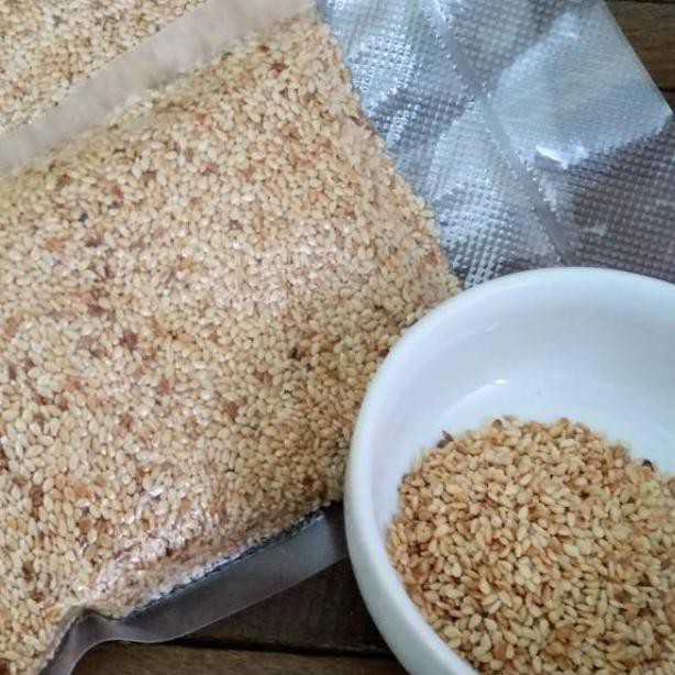 

Terlaris! Wijen Putih Sangrai 1Kg / Wijen Mateng / White Sesame Seeds Roasted *