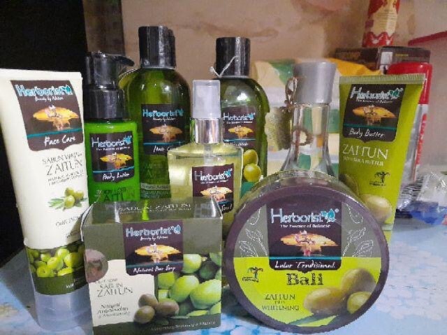 PAKET SESERAHAN HERBORIST