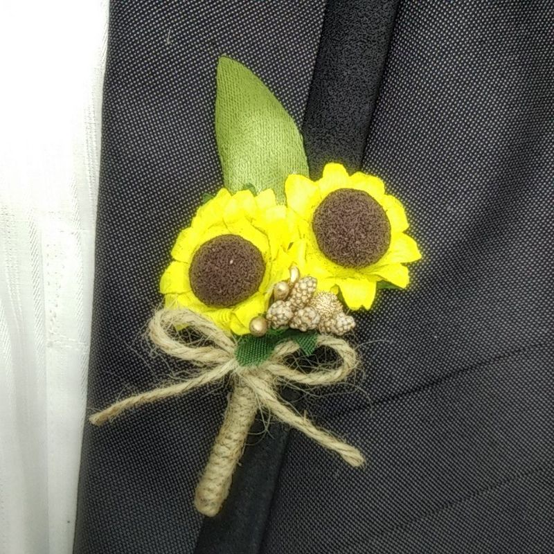 Corsage Korsase bunga matahari bross bunga matahari  korsase jas pengantin  pengiring pengantin