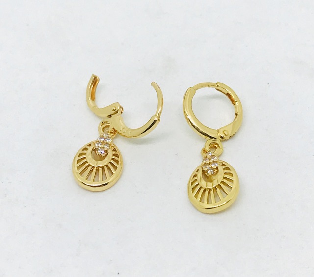 Anting gantung //anting wanita //perhiasan anting //anting //perhiasan