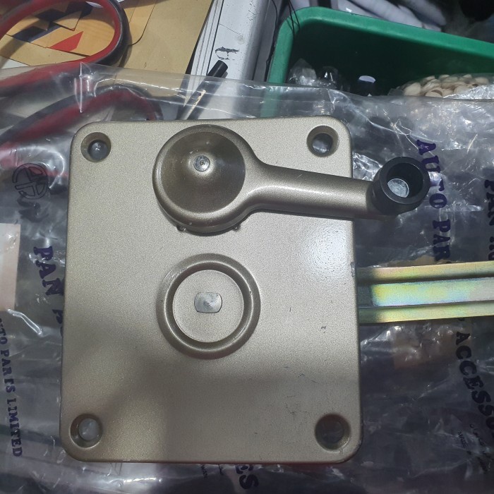 REGULATOR KACA TOYOTA HARDTOP / 2F / FJ40