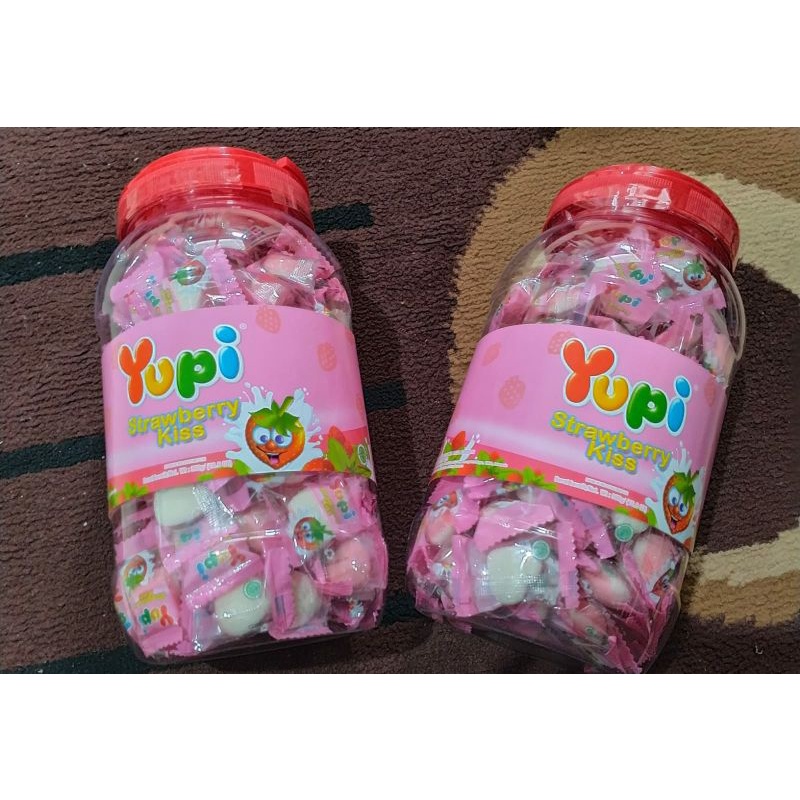 

PERMEN YUPI STRAWBERRY KISS TOPLES / YUPI LOVE PERMEN TERLARIS