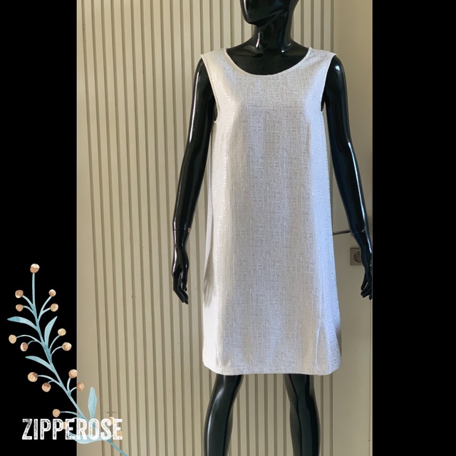 MANGO White Loose Dress - Dress putih pendek tanpa lengan V-neck #0071