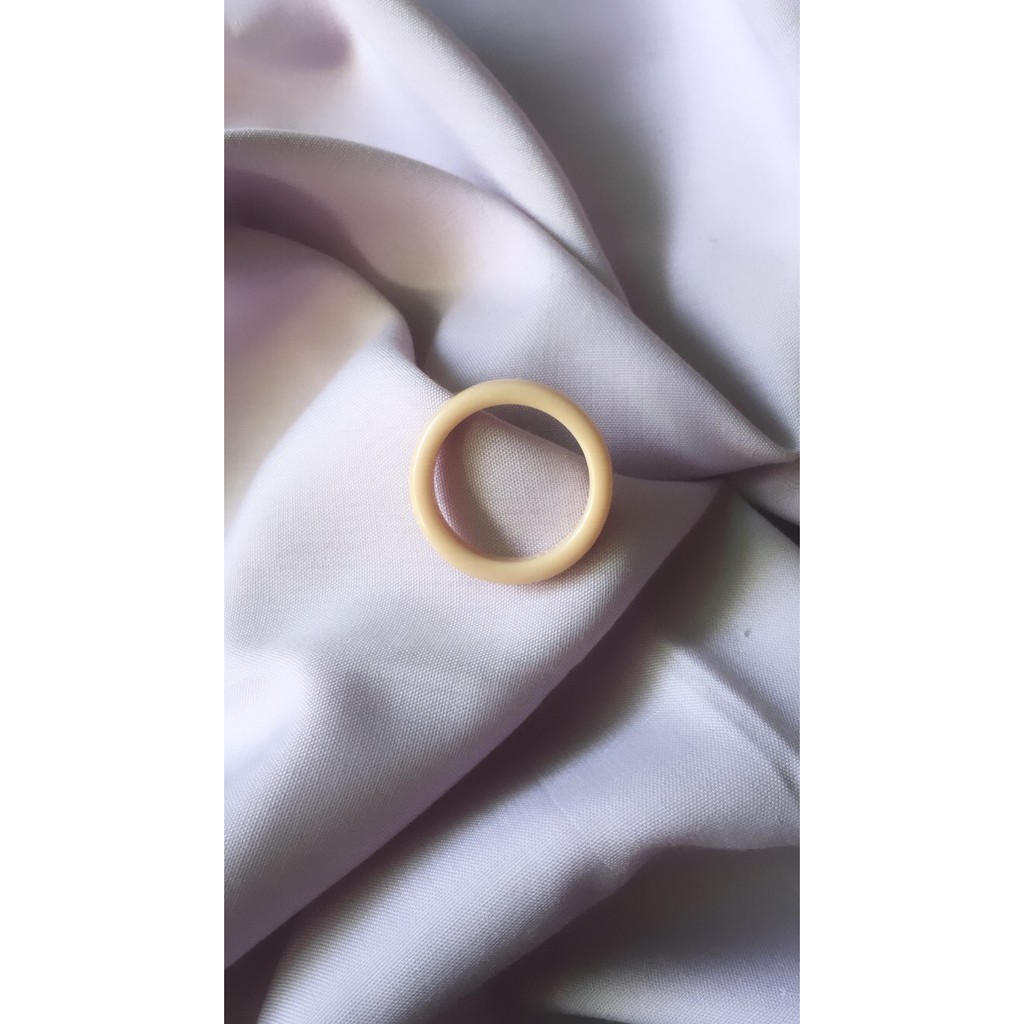 

Acrylic Ring Pastel | Puchiko.id
