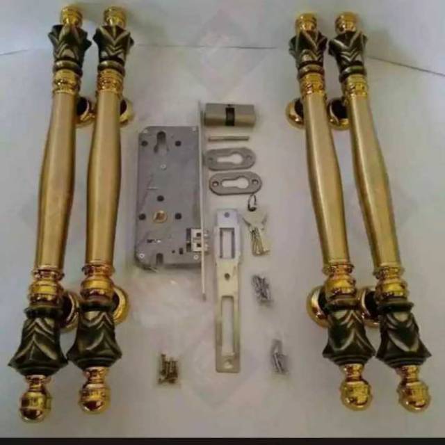 Handel pintu rumah full kuningan