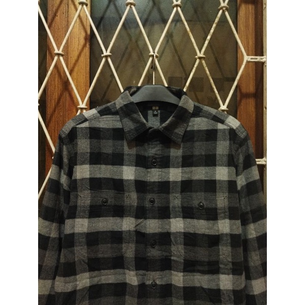 kemeja soft flannel uniqlo second original M kemeja kasual pria murah terlaris