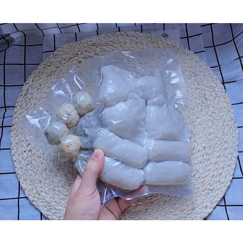 

PEMPEK ISI 16 PAKET PEMPEK TENGIRI ENAK & MURAH