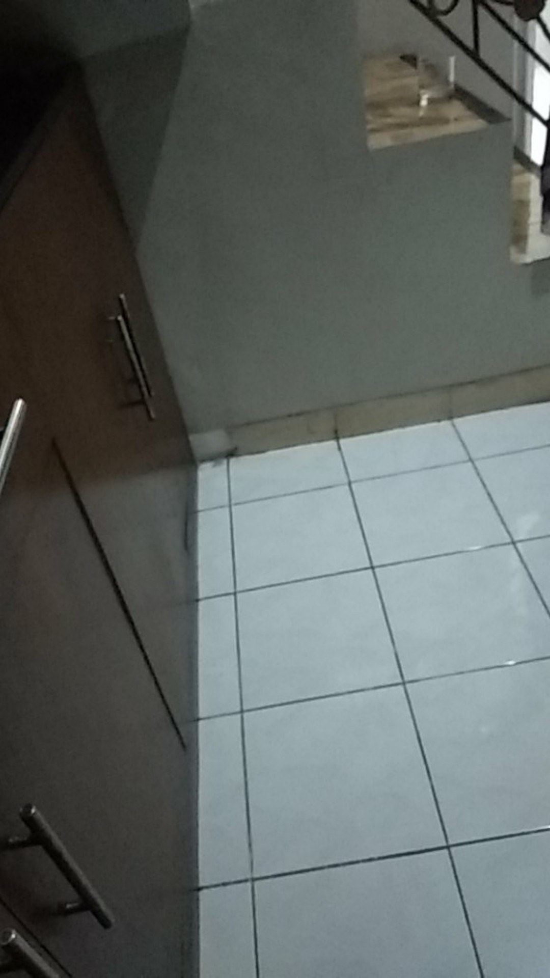 Alat Pengusir Nyamuk Lalat Kecoa Semut Serangga Elektrik Am01