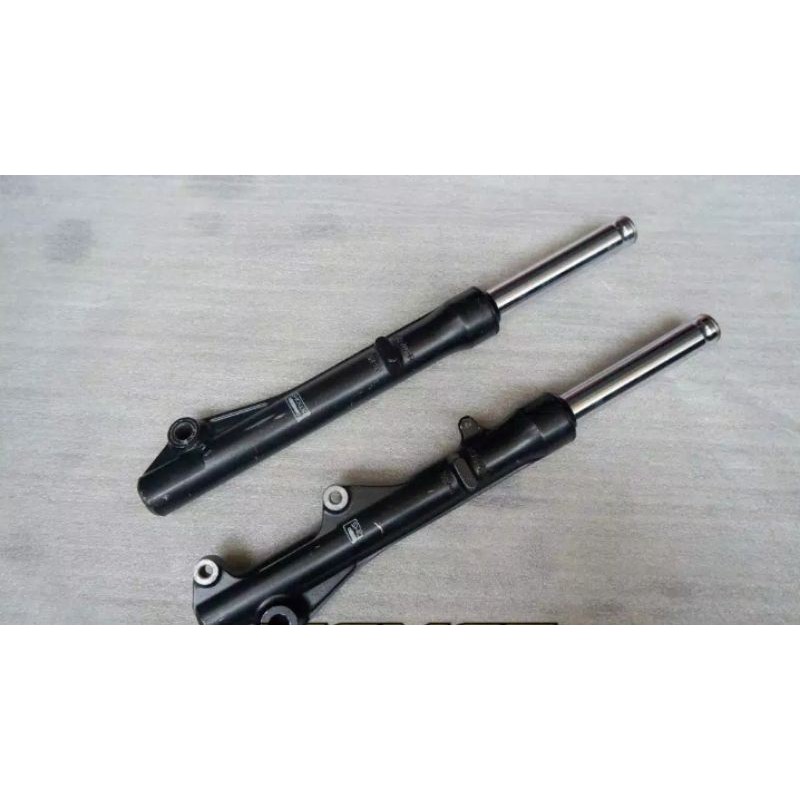 shock breker depan vario 110 karbu kode KVB