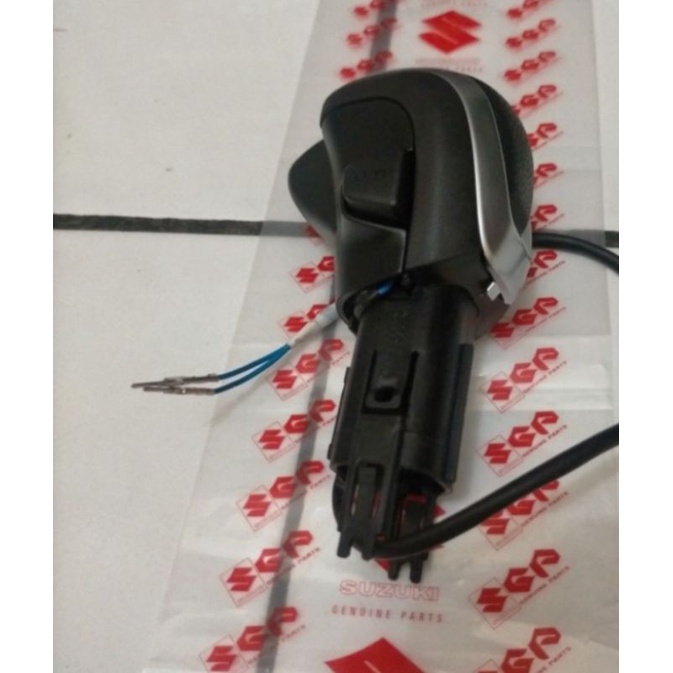 sheft knop transmisi matic mobil Suzuki Ertiga original hrg
