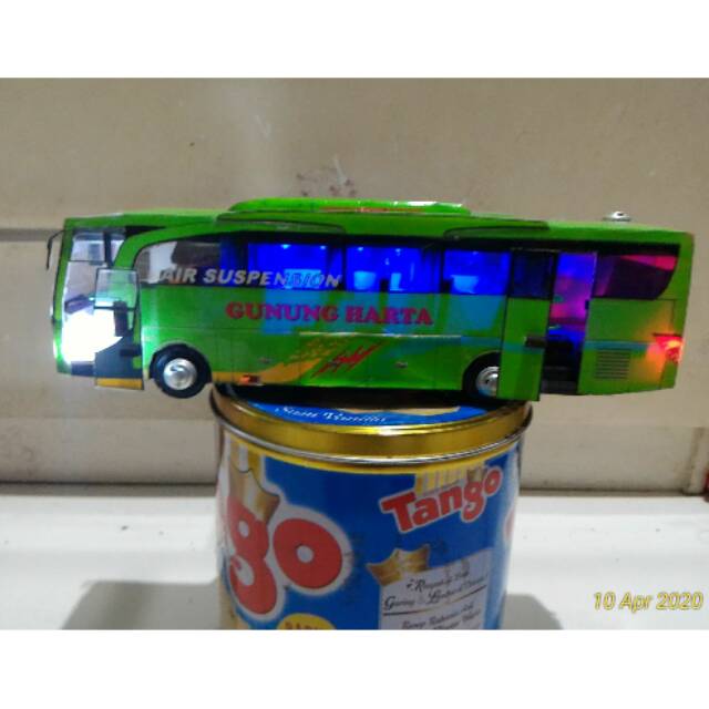 miniatur bus indonesia gunung harta