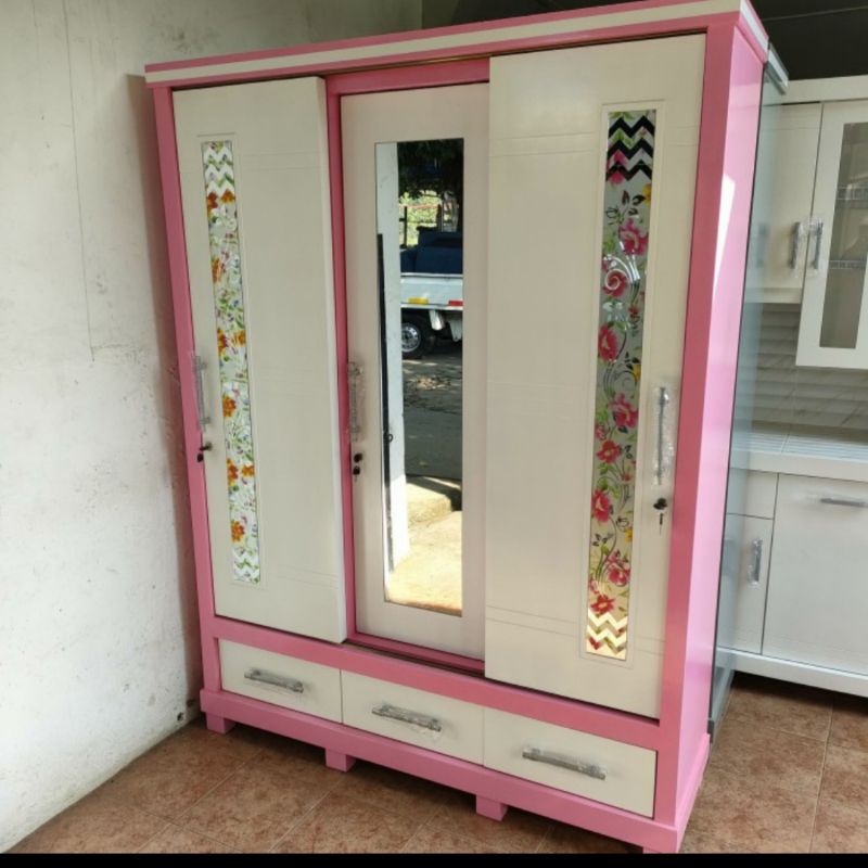 Lemari Pakaian 3 Pintu sleding / Lemari minimalis 3 pintu