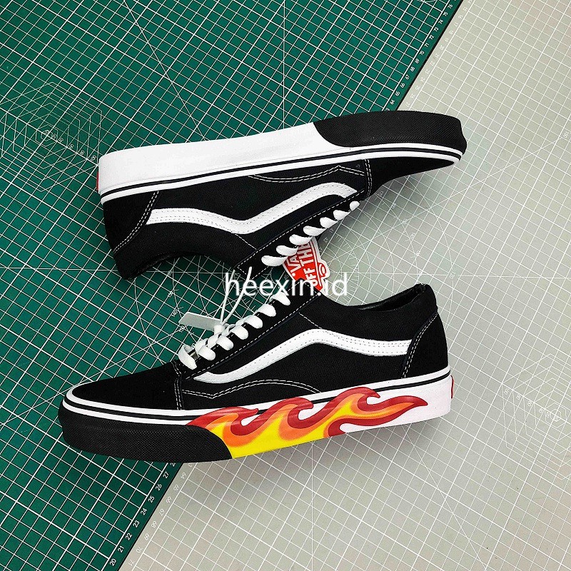sepatu old skool