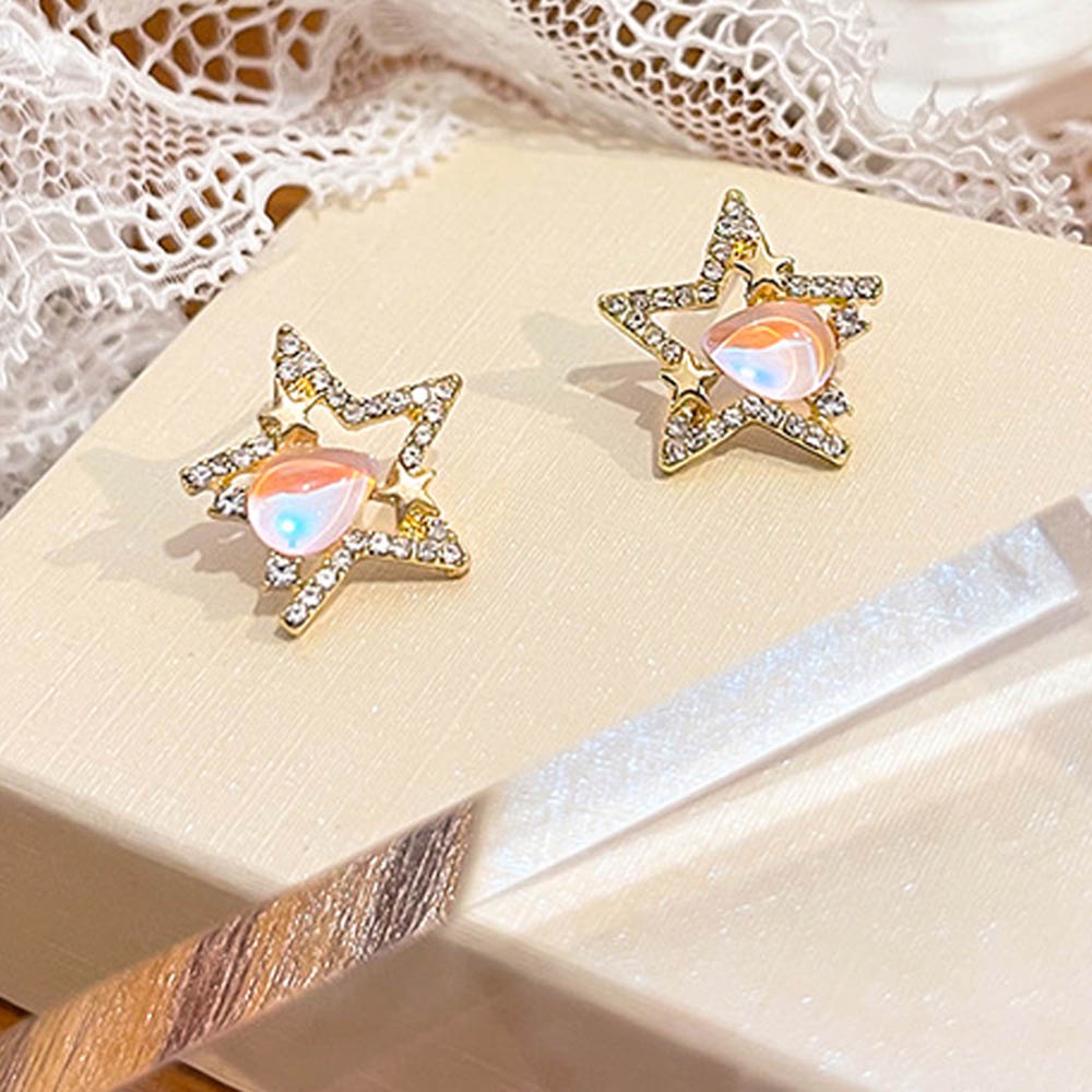 Anting Tusuk Bentuk Bintang Geometris Aksen Kristal Warna Emas Untuk Wanita