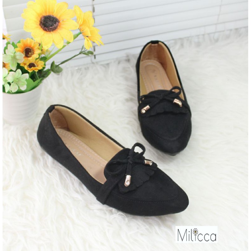 Milicca Sepatu Flat Kasual Krilise