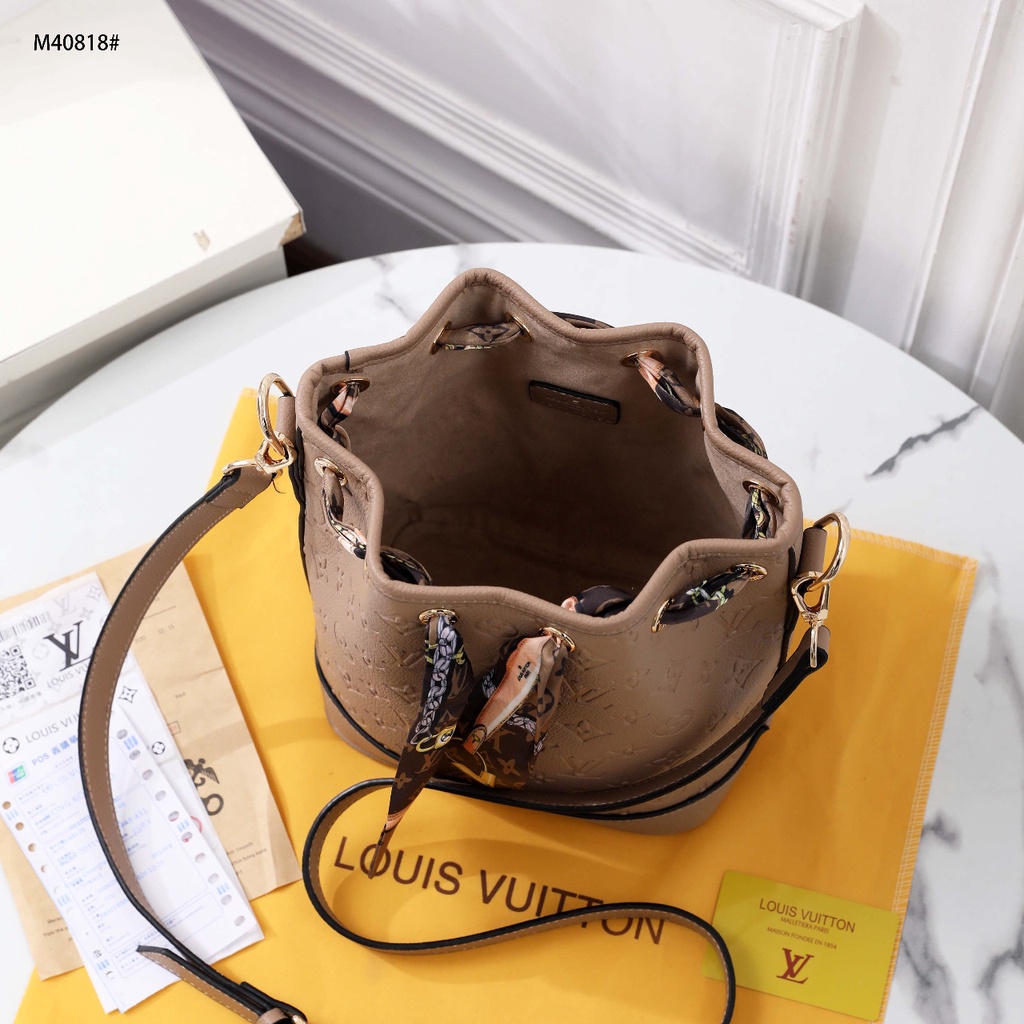 Bucket Bag With #M40818