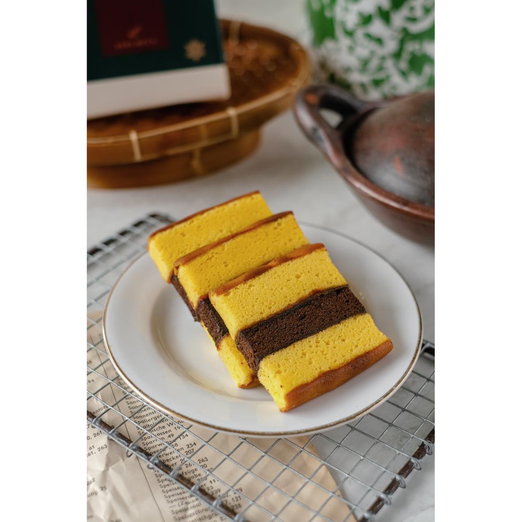 

SERUMPUN JAKARTA | LAPIS SURABAYA | BELI 1 PCS | SNACKS | MAKANAN RINGAN | GORENGAN | JAJANAN PASAR