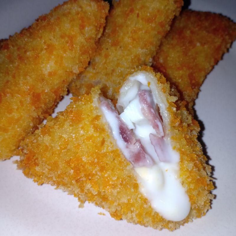 

Smoke beef mayonaise, Sosis solo, Risol sayur manis