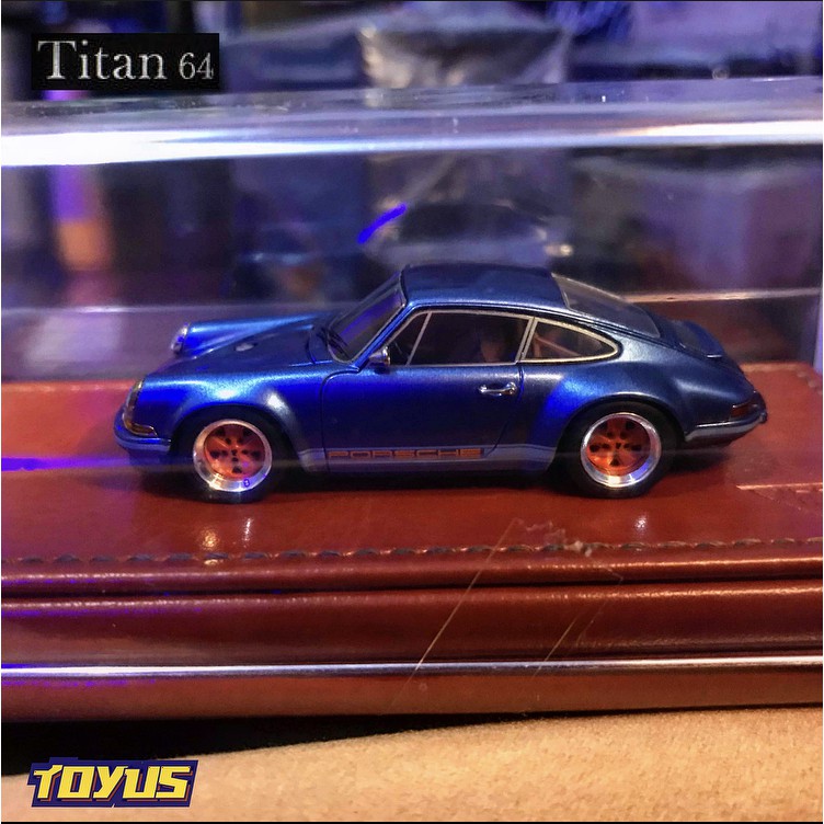 Make Up Titan 64 - TM001D SINGER PORSCHE COUPE 911 ICE BLUE METALLIC