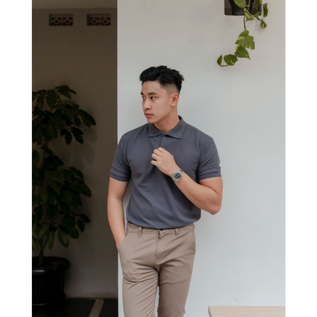 AKITA POLO SHIRT - Kaos Polo Pria in CHARCOAL (Abu Abu Tua)