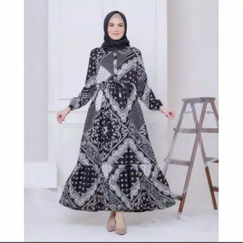 

Daily Zhafira Black Vintage