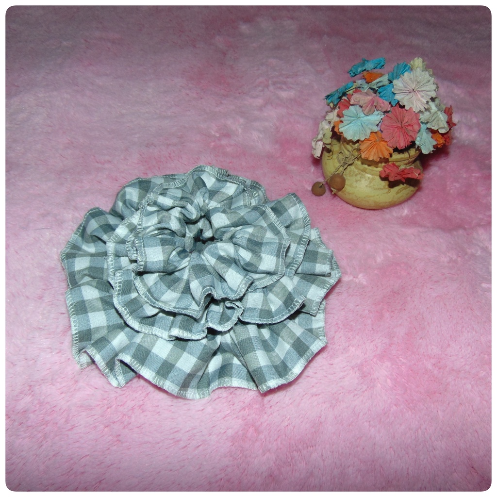 IKAT RAMBUT Scrunchie Gaya Korea Kekinian Motif Kotak-Kotak Cepol Cempol Hijab Bisa Pilih Warna