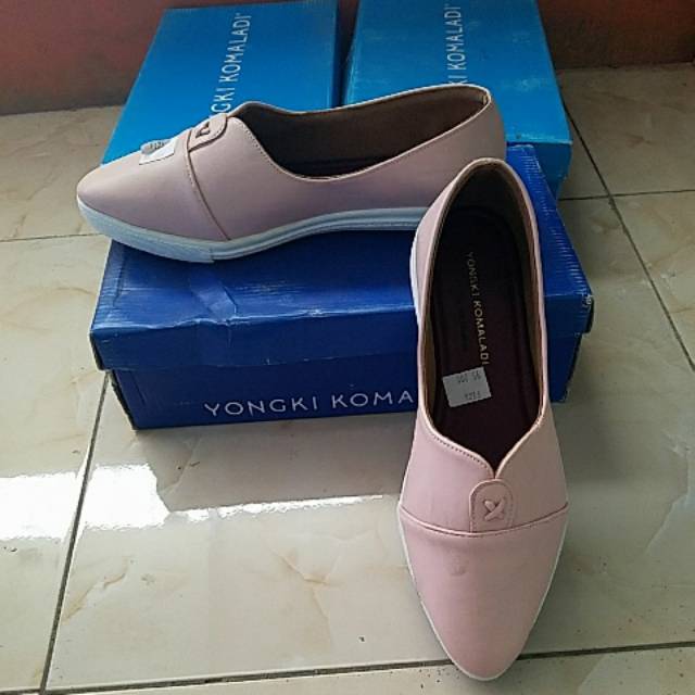 Sepatu Casual Yongki Komaladi