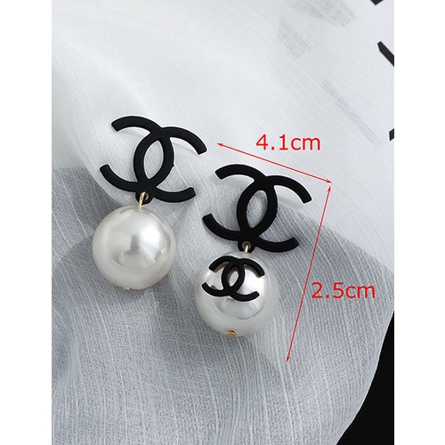 LRC Anting Tusuk Fashion Black Alloy Pearl Letter Earrings K83614