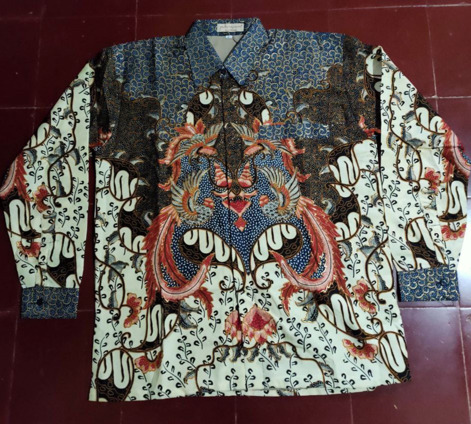 Kemeja Batik Semi Sutra Emboz Exclusive Puring Istimewa Pundak Pakai Busa