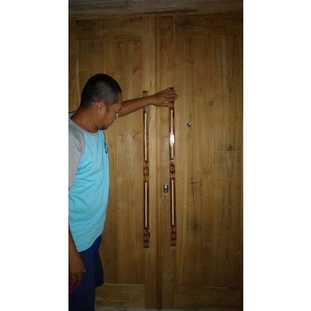 handle pintu unik  kupu tarung minimalis bahan dari kayu jati